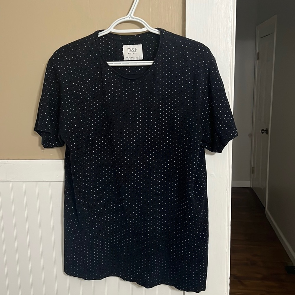 D&F t-shirt size M